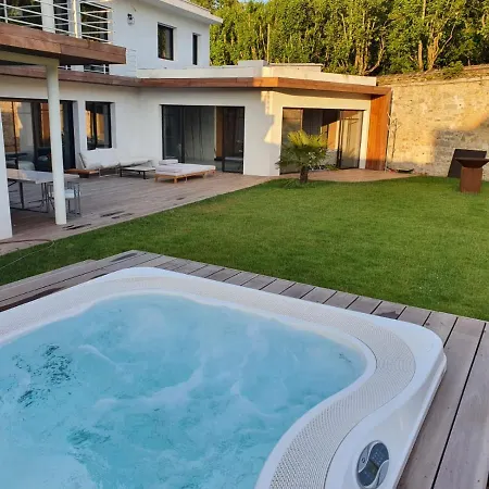Magnifique Avec Piscine Villa *