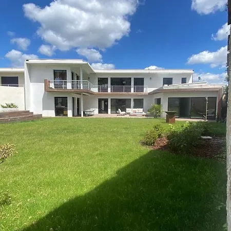 Magnifique Avec Piscine Villa *