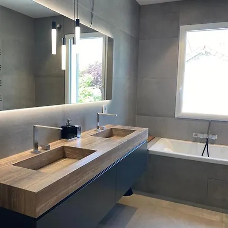 Magnifique Avec Piscine Villa *